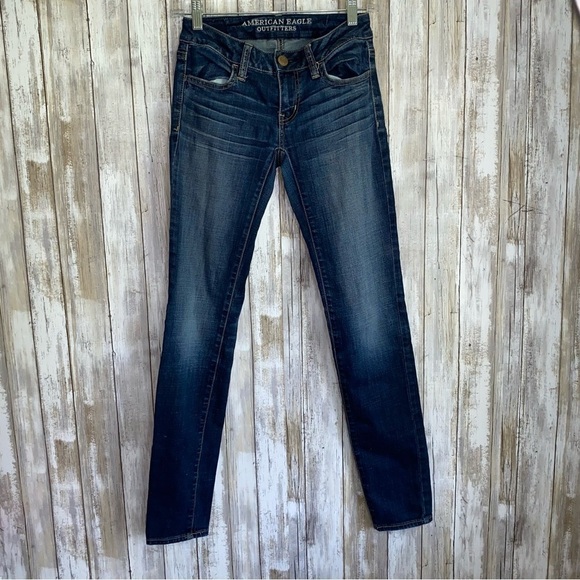 American Eagle Outfitters Denim - American Eagle Jegging Super Stretch Medium Wash Jeans